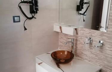 ΕΚΑLI ROOMS APARTMENTS - Foto 31