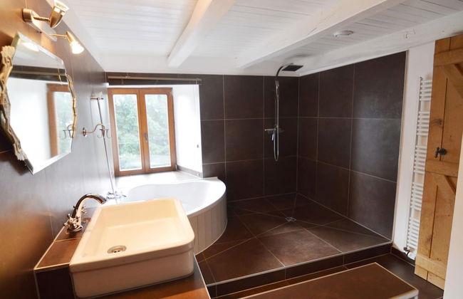 Peaceful Holiday Home With Garden in Fauvillers Belgium - Foto 20