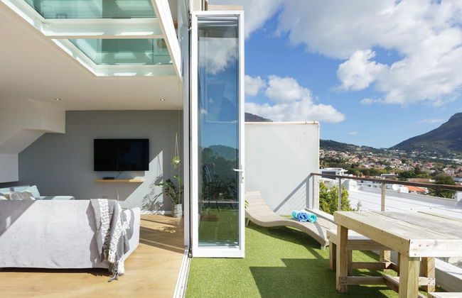 Modern, Chic Penthouse With Mountain, City Sea Views - Foto 21