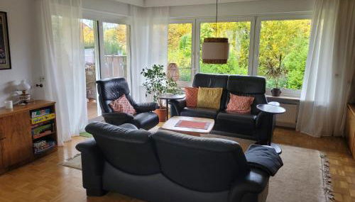 Großes Haus mit Garten, Sauna, Flügel, Kamin uvm - Photo 2