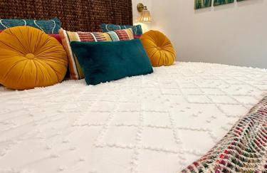 Boho Bliss Downtown Apartment in Historic Pilot Mountain - Foto 11