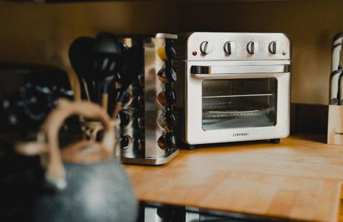 Cabin Minutes to Mt Rainier - EV, HotTub, 2 Queen and Twin - Photo 20