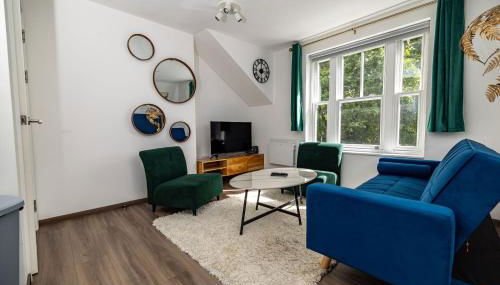 Modern 2-Bed Apartment - Near Train and Town - Parking Available - Foto 4