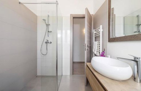 Amazing Home In Vodnjan With Sauna - Foto 60