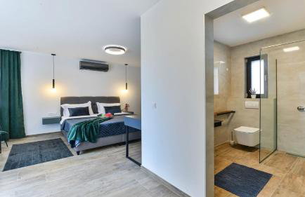 Villa Zariva with pool and panoramic mountain and - Foto 24