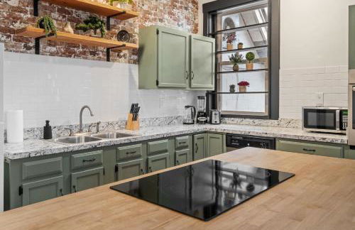 Cozy Home near Downtown - Close to Nulu - Sleeps 6 - Foto 42