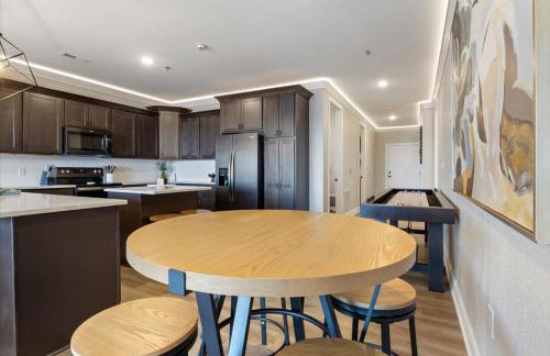 Upscale Lakeside Condo with Extraordinary Amenities at Topsider in Osage Beach 19mm - Photo 17