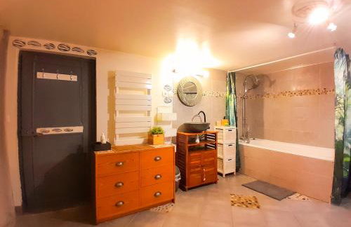 Maison T3 cosy, jardin, bureau & parking privé - Foto 15