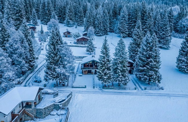 Chalet Soleada With Fireplace and Terrace for 5 - Photo 24