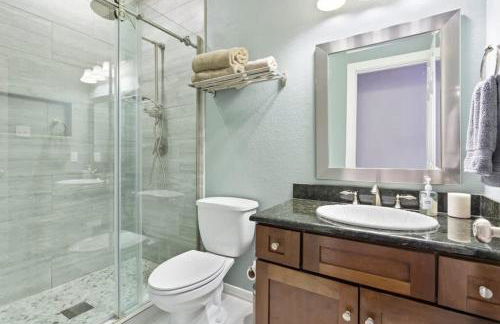 Family 3BR 2BA 1810SQFT Bright Spacious Home with Private Yard in Zilker - Foto 10