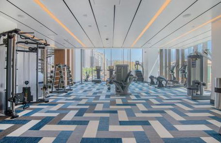 Modern 1BR Apartment with Pool, Hot Tub and Gym Access 10mins to Universal Studios - Foto 36