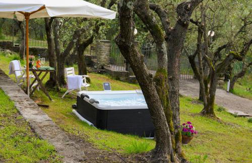 Villa panoramica con Jacuzzi privata tra Firenze & Lucca ,3 camere, 4 bagni - Foto 47