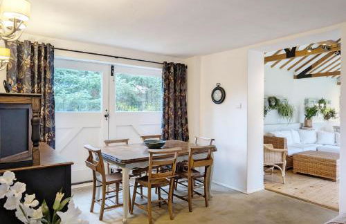 Shires Barn Farmhouse - Westbourne - Photo 30