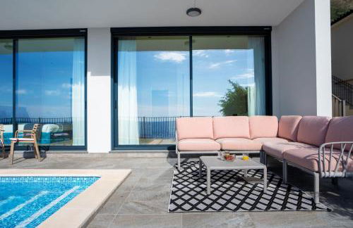 Villa La Perla by LovelyStay - Photo 36