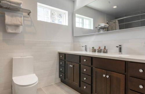 Pacifica Storybook Beach House - Photo 15