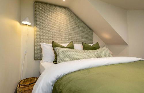 3-Bed Georgian Townhouse Next to Wellbeing Clinic - Foto 31