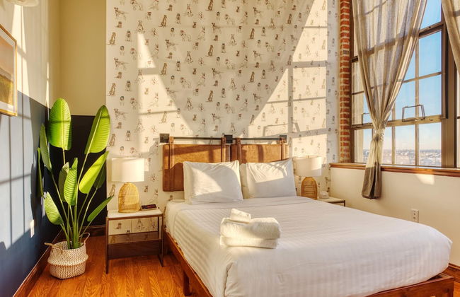 Sosuite 1BR Penthouse w W D Gym On-site Bar - Foto 1