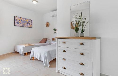 Villa Esmeralda by Abahana Villas - Photo 16