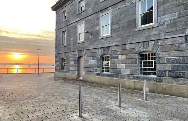 Cozy Coastal Apartment - Photo 28