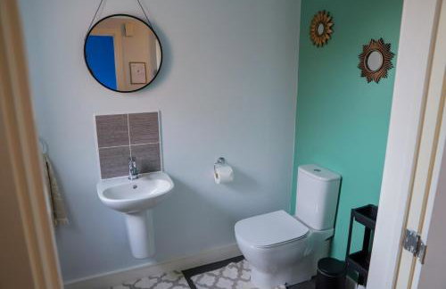 Group-Friendly 4-Bedroom-Guests 7-Ideal for Contractors Stay - Foto 12