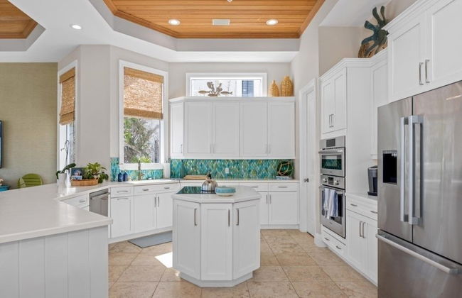 Captiva Grace 5 Bedroom Home by RedAwning - Photo 13