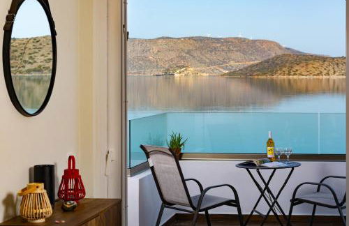 Elounda Harmony Sea front apartment - Foto 3