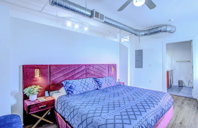 BRAND NEW Modern 1BD Loft in Downtown with free parking - Photo 100