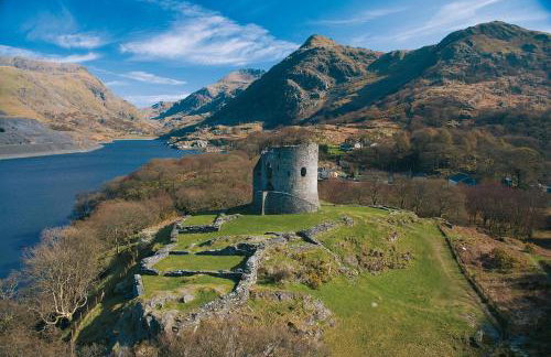 Prime location for Snowdon, Family and Dog friendly! - Photo 20