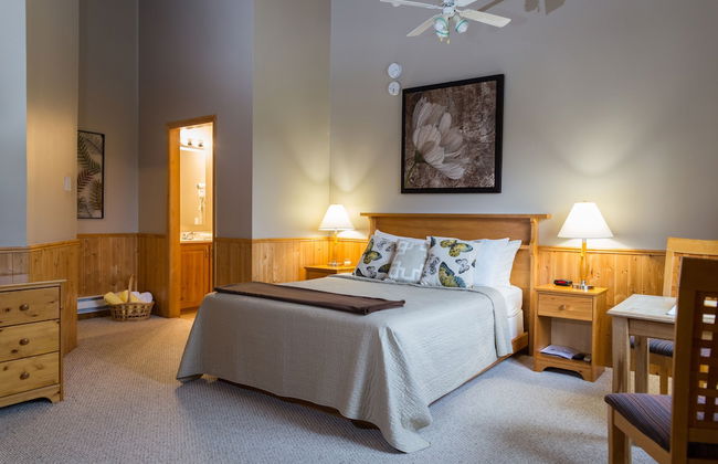 Middle Brook Cottages & Chalets - Photo 12