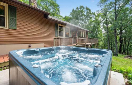 20 acres w Private Pavilion, Fireplace & Fire Pit - Foto 11