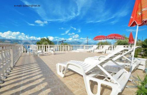 Villa Fjaba - by the sea - with the big terraces & great sea view - Foto 12