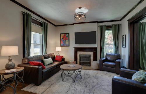 Charming Escape - Private Hot Tub! - Foto 2