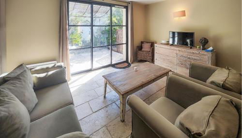 Nice Home In Saint-Laurent-De-La-Ca With Wifi - Foto 2