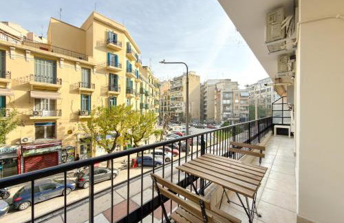 Luxury Downtown Apartment A2 - Photo 26