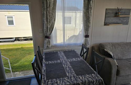 3 Bed-sleeps 8-free Parking-5 Min to Beach - Foto 34