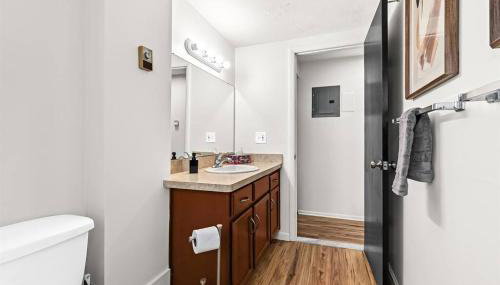 Spacious 1BR Flat near Downtown Royal Oak - Foto 3