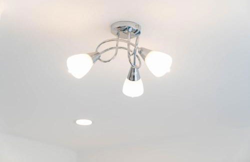 5 Bedroom House - 10 Guests - Multiple off Street Parking - Garden - Smart TV - WIFI - Contractors - Families - Groups - Top Rated - 98Q - Photo 48