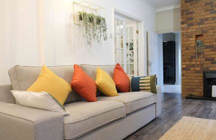 Lovely 5 Bedroom Home w Garden near Northampton - Photo 39