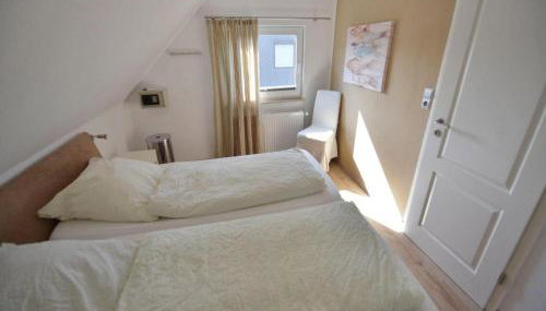 Doppelhaushälfte in Friedrichskoog-Spitze - Foto 5