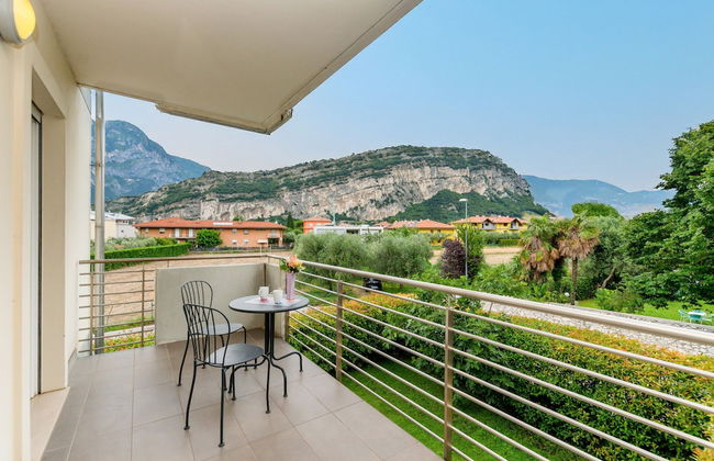 Torbole Relax, Pool & Balcony Apartment 2 - Foto 1