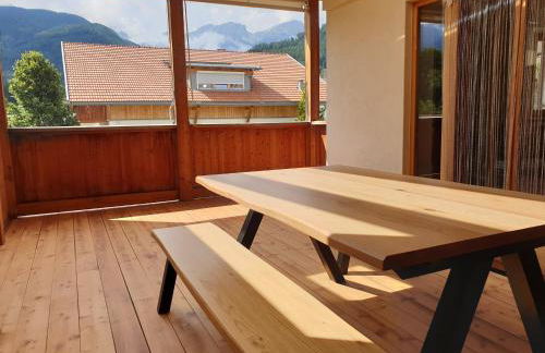 Ampio appartamento su 2 livelli con garage coperto - Foto 25