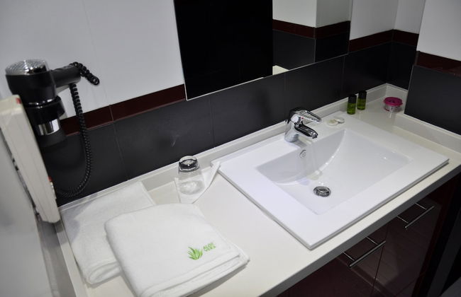 Daniel Luxury Apartments - Photo 22