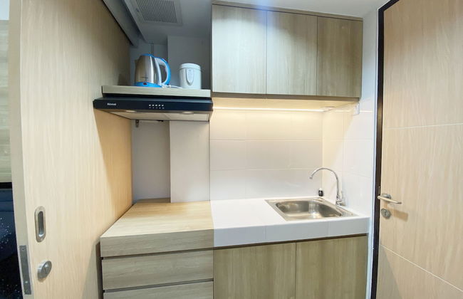 Homey And Modern Studio The Alton Apartment - Foto 6