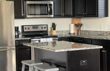 Family Perfect with Fireplace Vacation Home - Foto 11