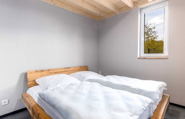 Nice Bungalow in Hallschlag Near the Lakebeach - Photo 2