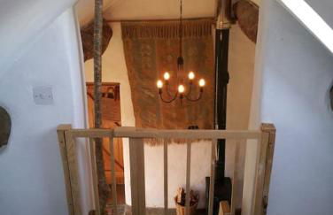 The Cwtsh at Ffynnon Clun: unique. - Photo 5