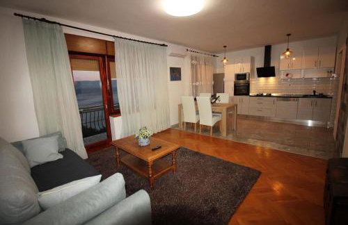 Moderan apartman u blizini mora - Foto 8