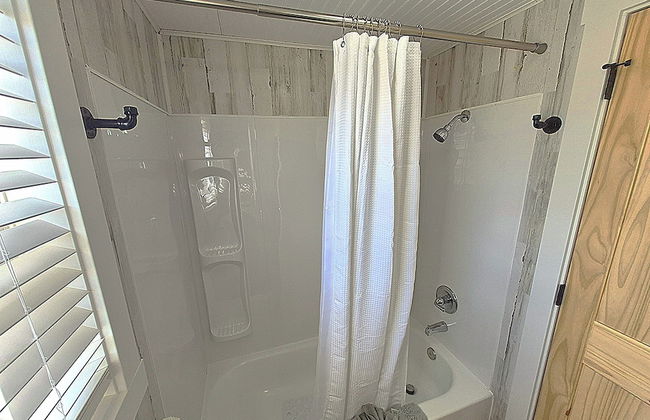 Redbud Tiny Home Resort - Photo 12