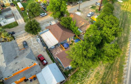 Private Hot tub3BD2BA 2 miles to SA river walk - Foto 50