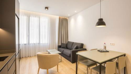 Mon Suites Jardín de Ayora - Photo 3